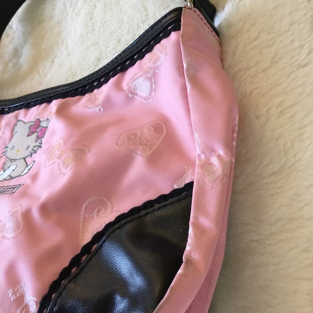 Sanrio Rare Vintage 2004 Hello Kitty Pink Baguette Style Shoulder Bag - Picture 4 of 16